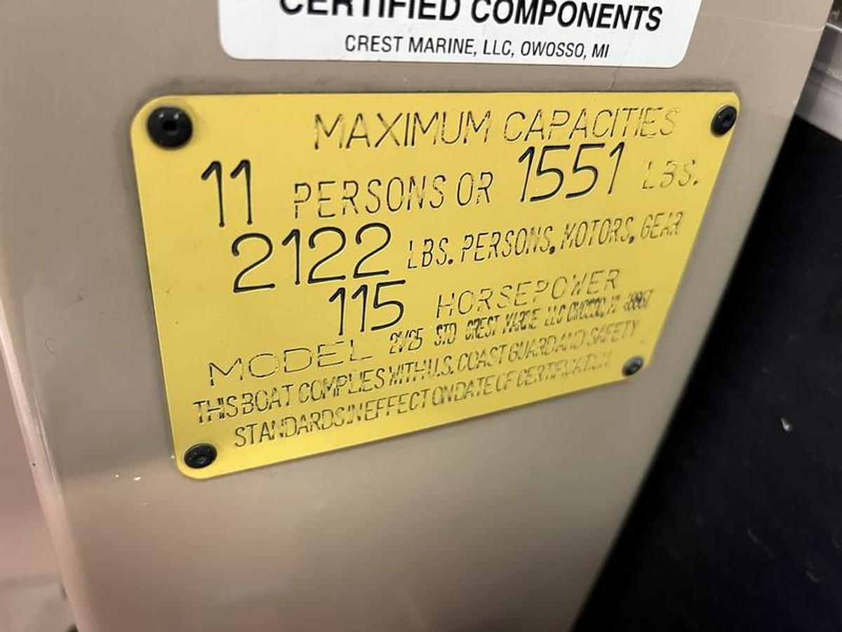 Used 2013 Crest V210
