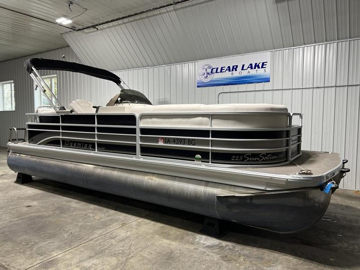 Used 2010 Premier 225 SUNSATION LTD