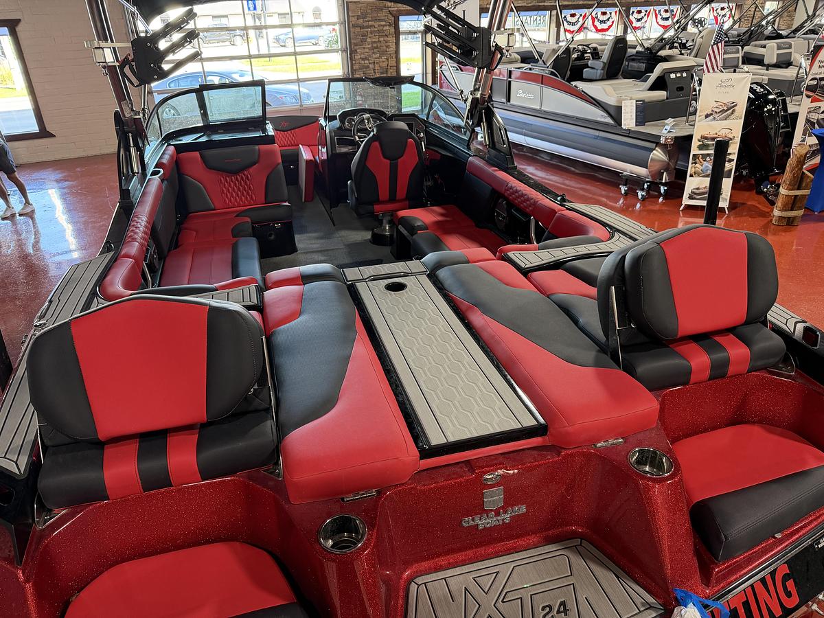 Used 2022 Mastercraft XT24