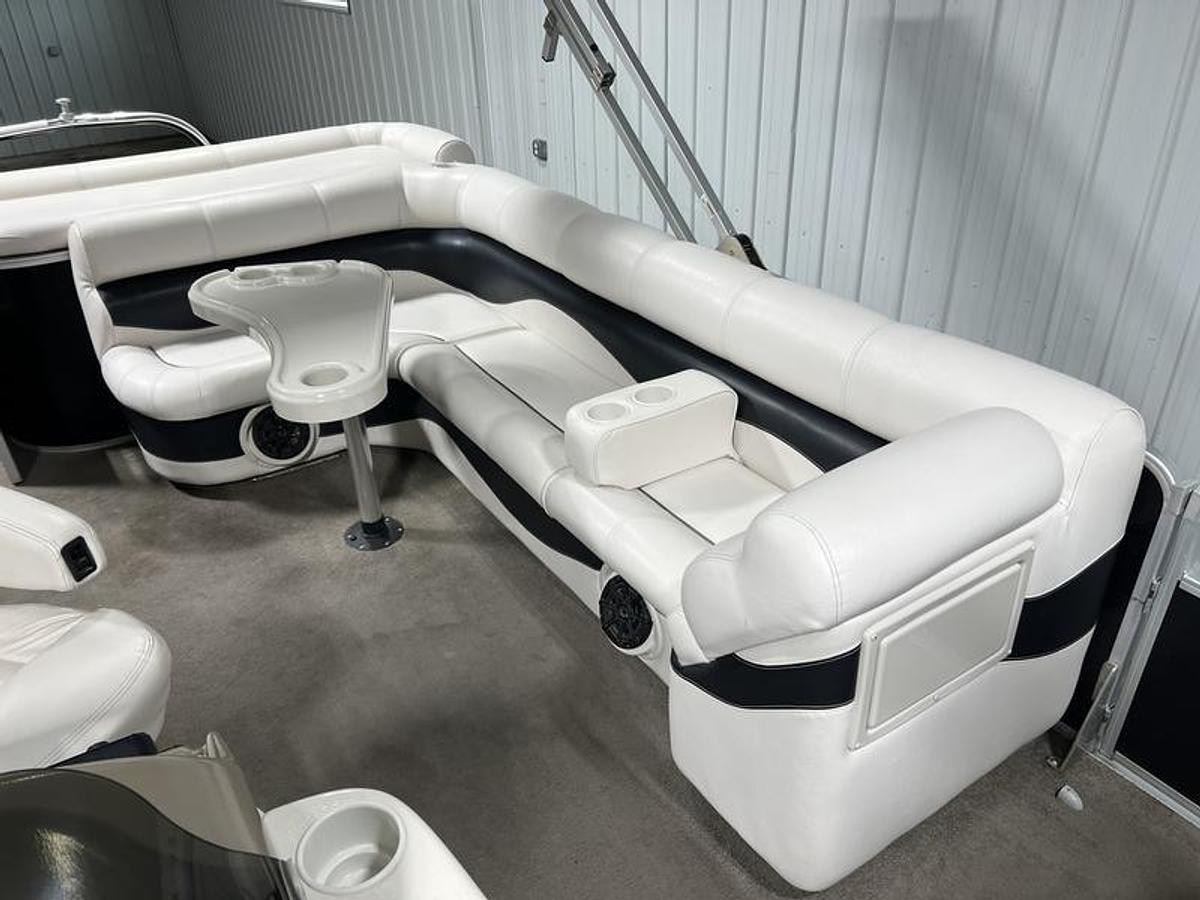 Used 2010 Premier 225 SUNSATION LTD