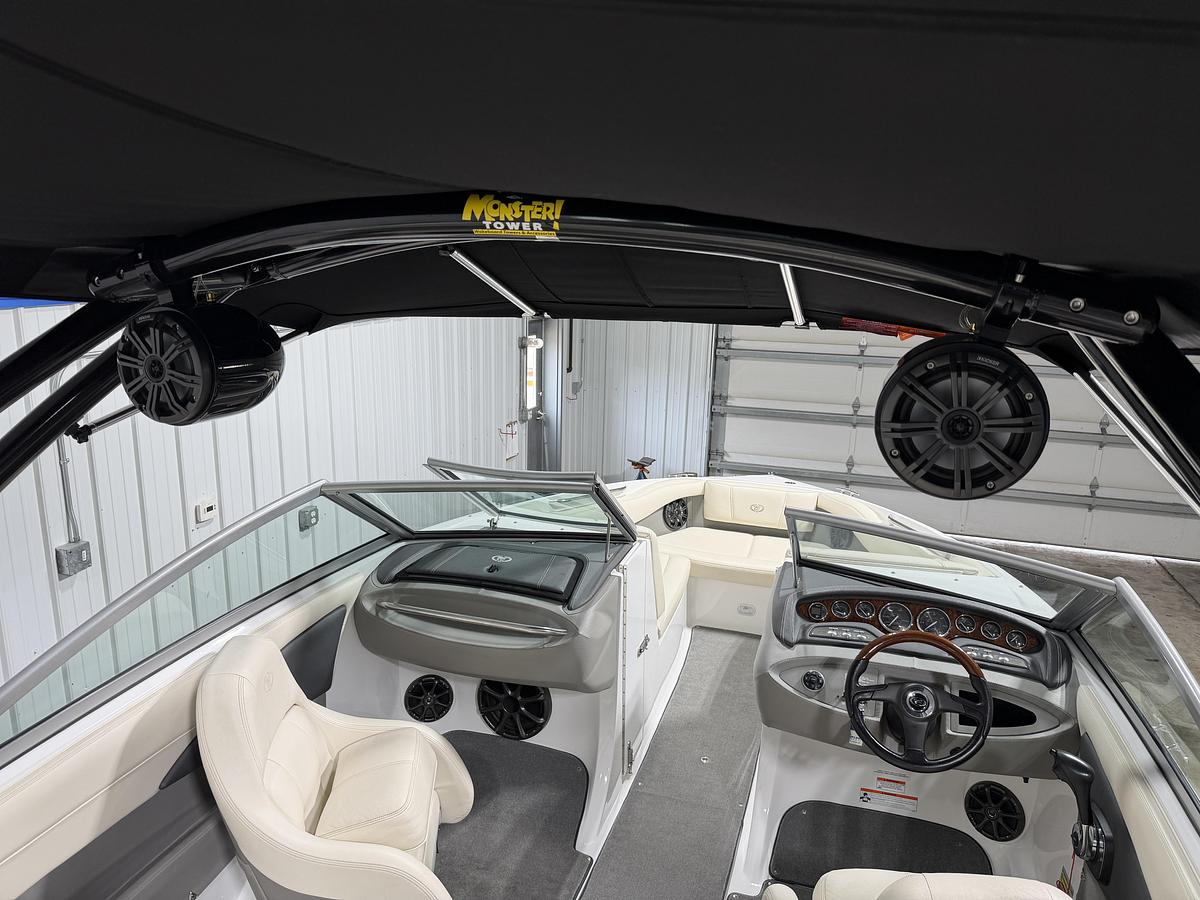 Used 2010 Cobalt Boats 210