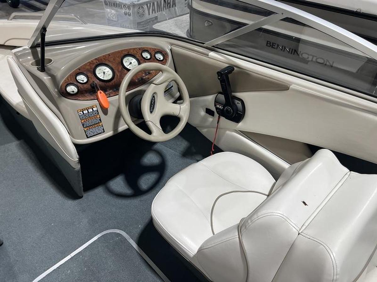 Used 2000 Bayliner 1950 CAPRI