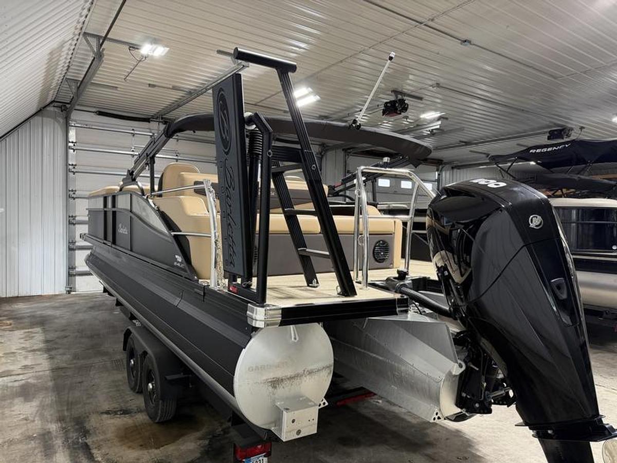 Used 2022 BARLETTA C24UC