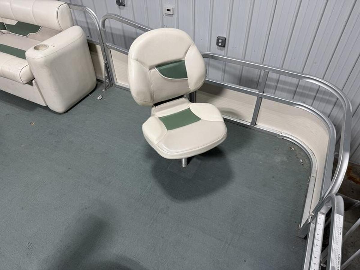 Used 2000 Misty Harbor Boats 1716 FC