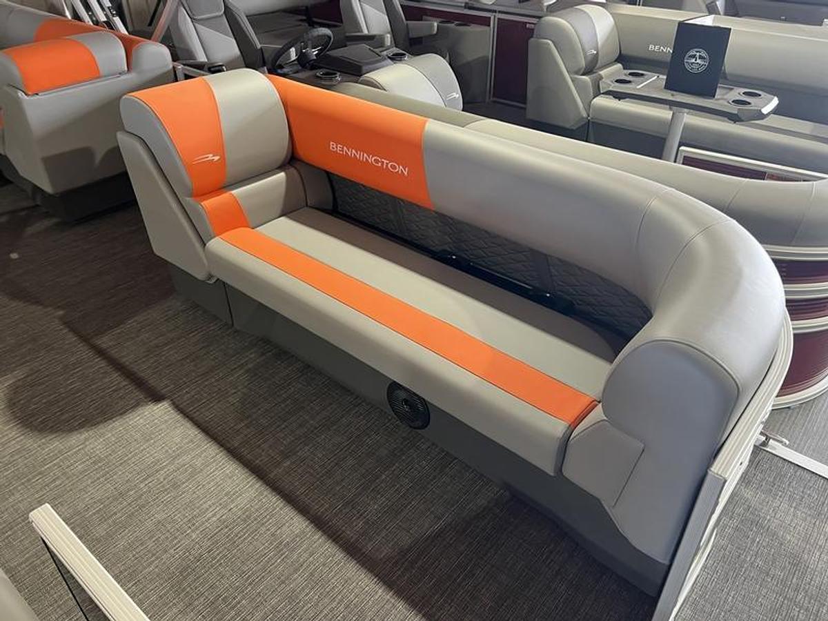 2025 Bennington 22 S CRUISE