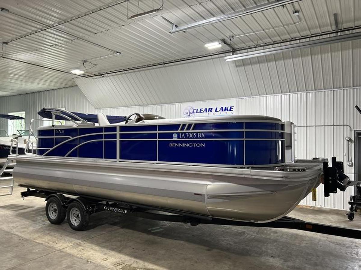 Used 2024 Bennington 23 SXSR