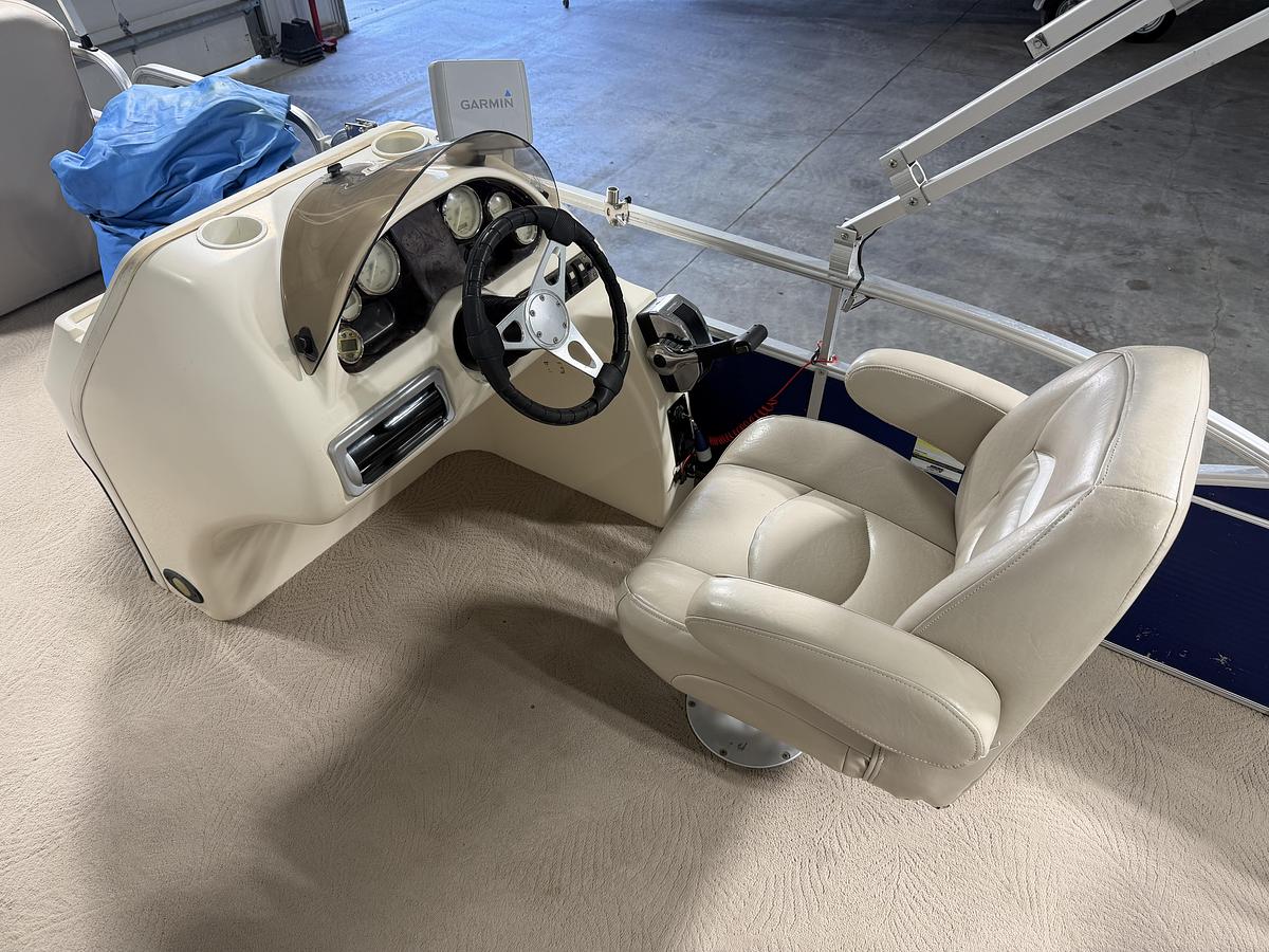 Used 2010 Sweetwater 2586 RE4