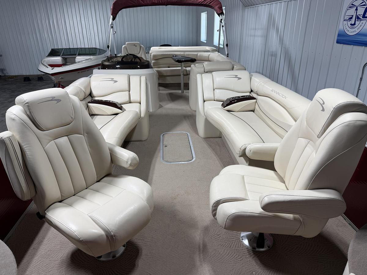 Used 2011 Bennington 2574 RFSI