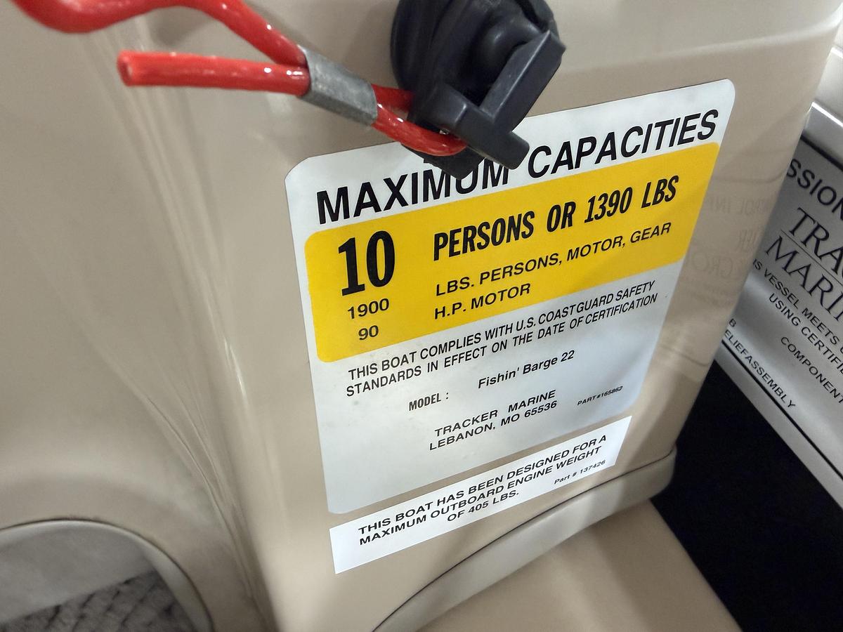 Used 2013 Tracker Fishin' Barge 22 DLX