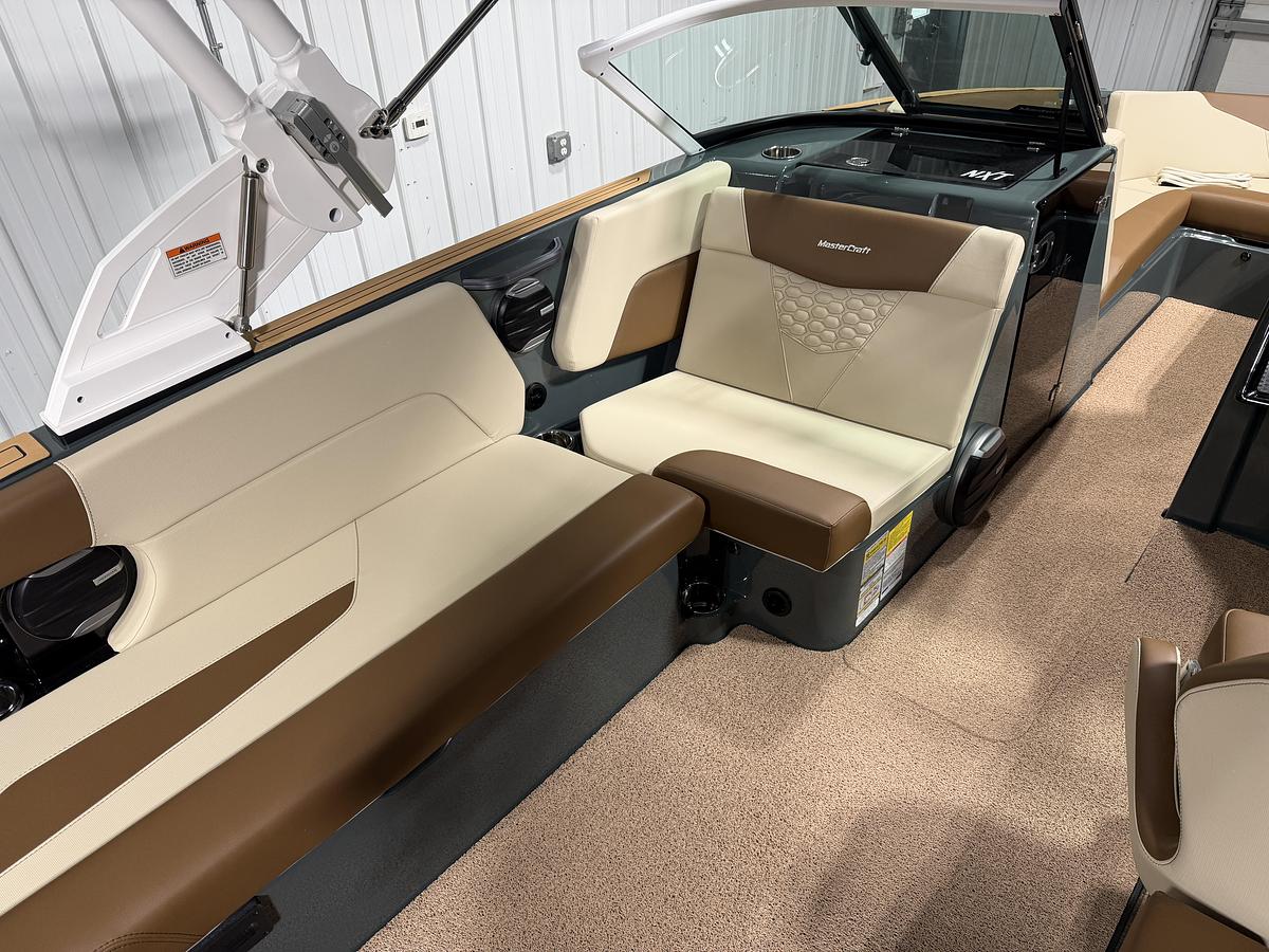 2027 Mastercraft NXT23