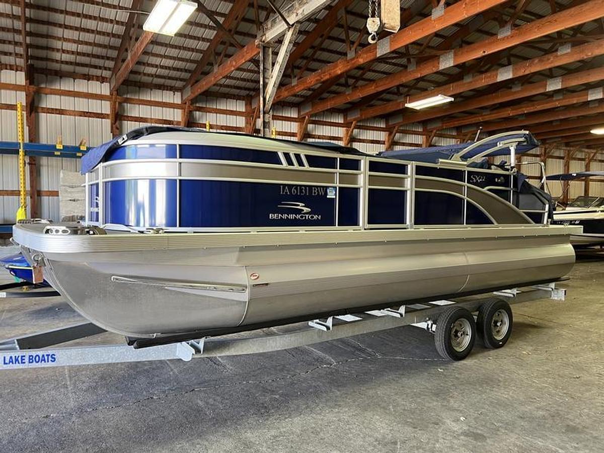 Used 2023 Bennington 22 SXSB