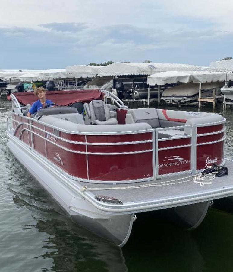 Used Large Pontoon - 14 Passengers