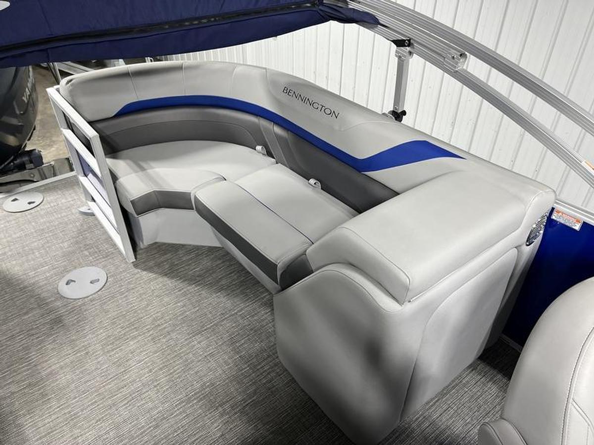 Used 2024 Bennington 23 SXSR