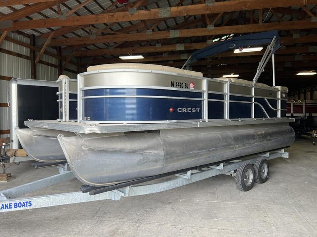 Used 2013 Crest V210