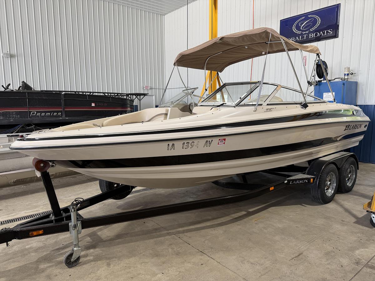 Used 2003 Larson 212 LSI