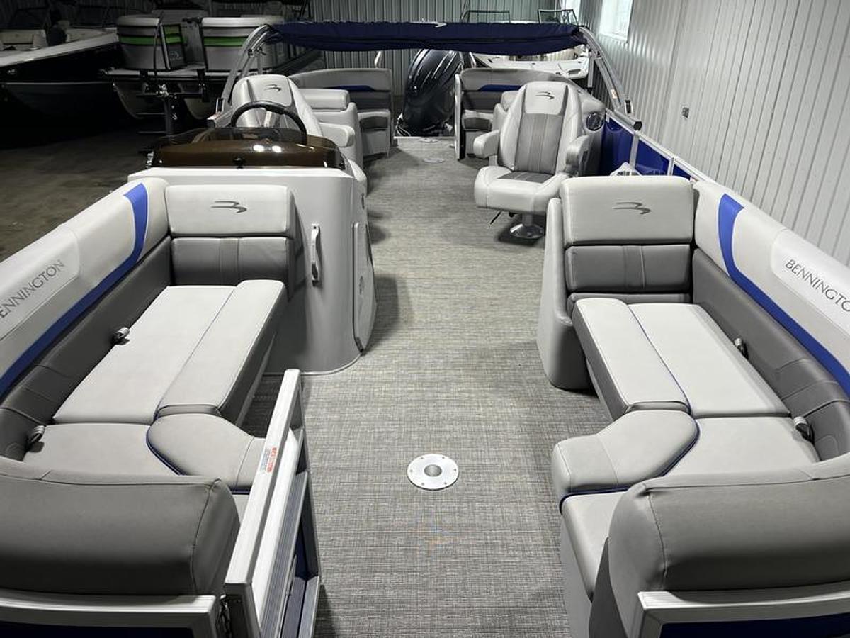 Used 2024 Bennington 23 SXSR