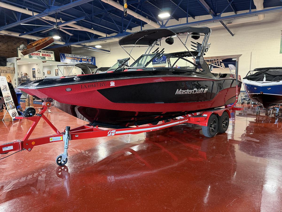 Used 2022 Mastercraft XT24