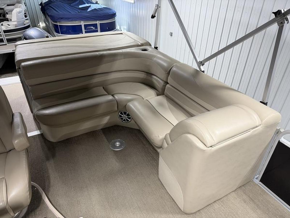 Used 2014 Bennington 2275 GL