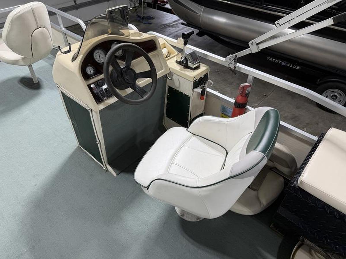 Used 2000 Misty Harbor Boats 1716 FC