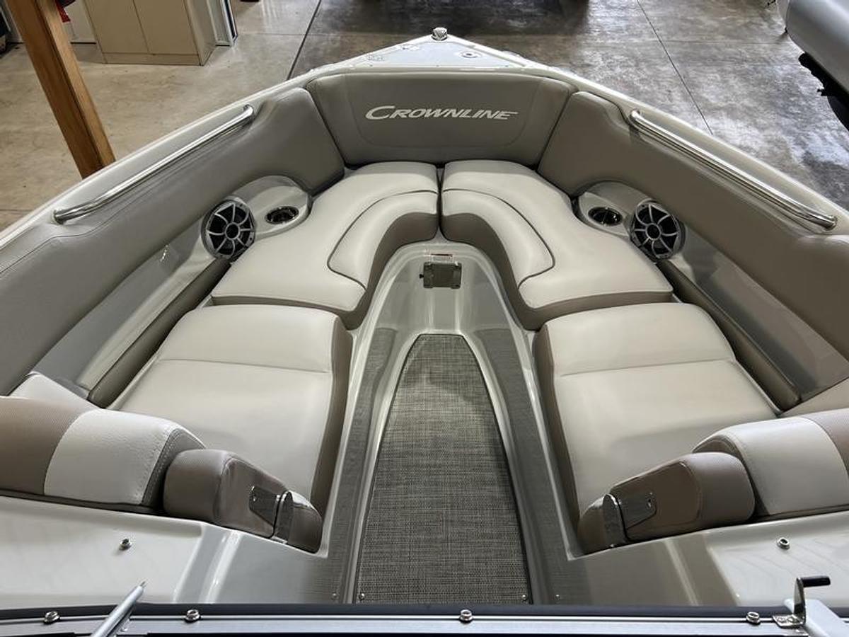 2024 Crownline 240 SS
