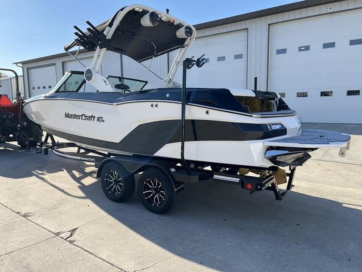 2026 MasterCraft NXT22
