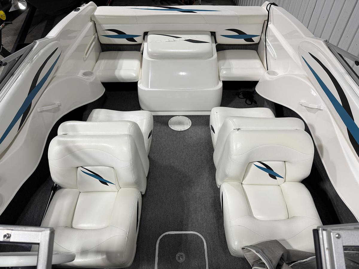 Used 2000 Wellcraft 200 SS