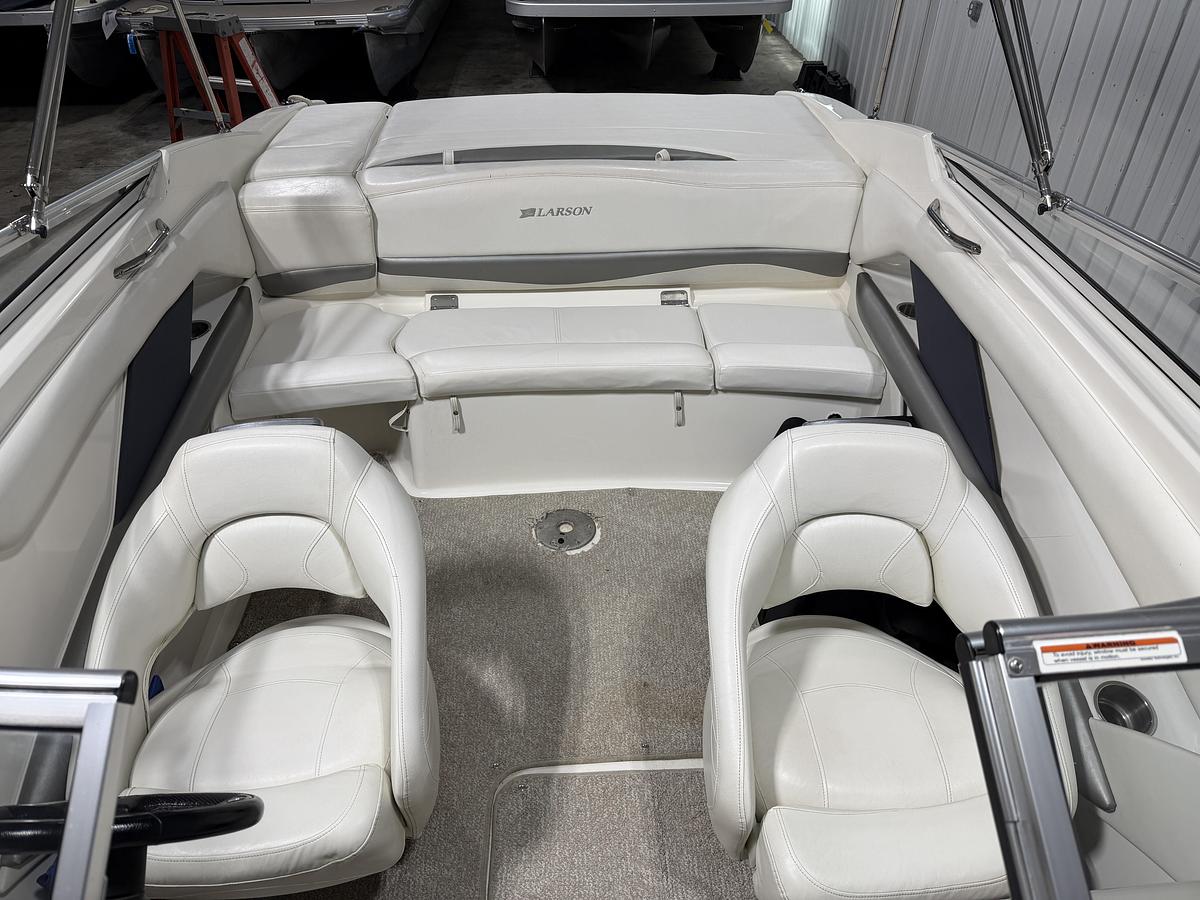 Used 2008 Larson 228 LXI