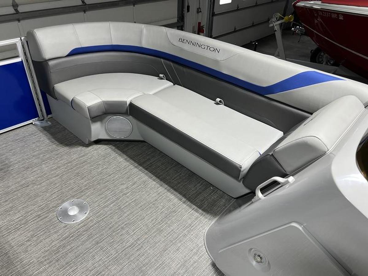 Used 2024 Bennington 23 SXSR