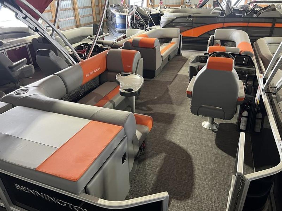 2025 Bennington 22 S CRUISE