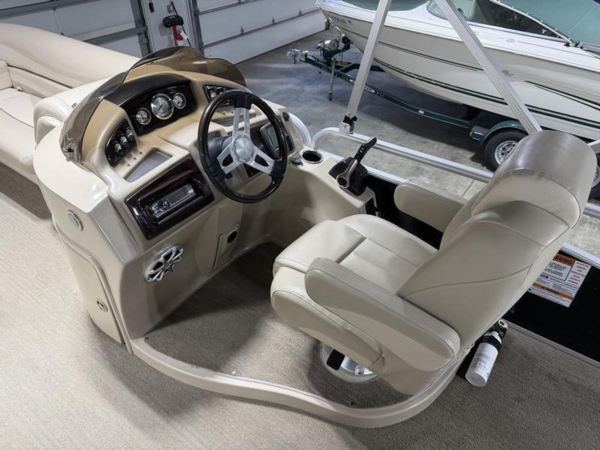 Used 2014 Bennington 2275 GL