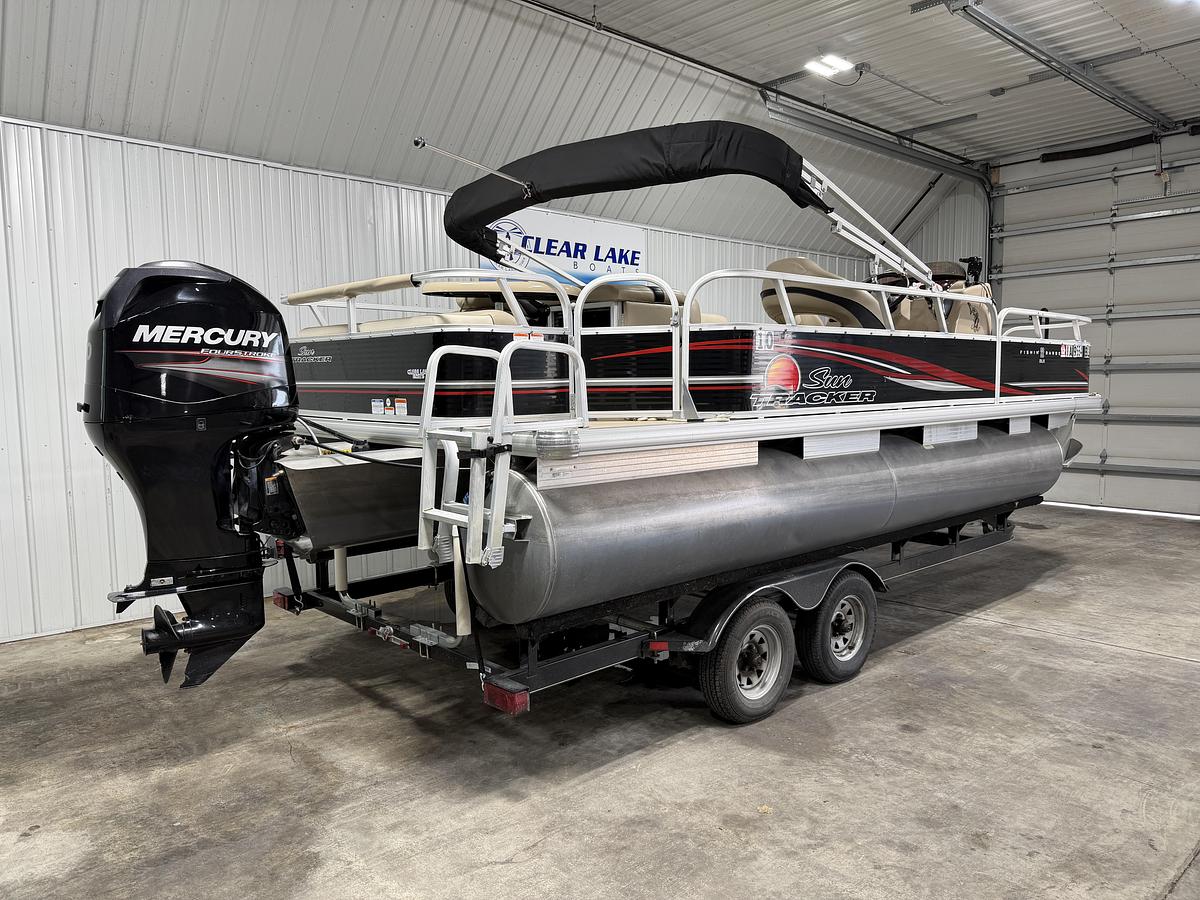 Used 2013 Tracker Fishin' Barge 22 DLX