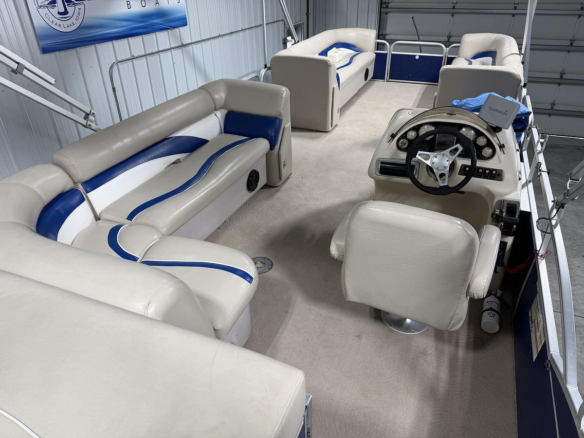 Used 2010 Sweetwater 2586 RE4
