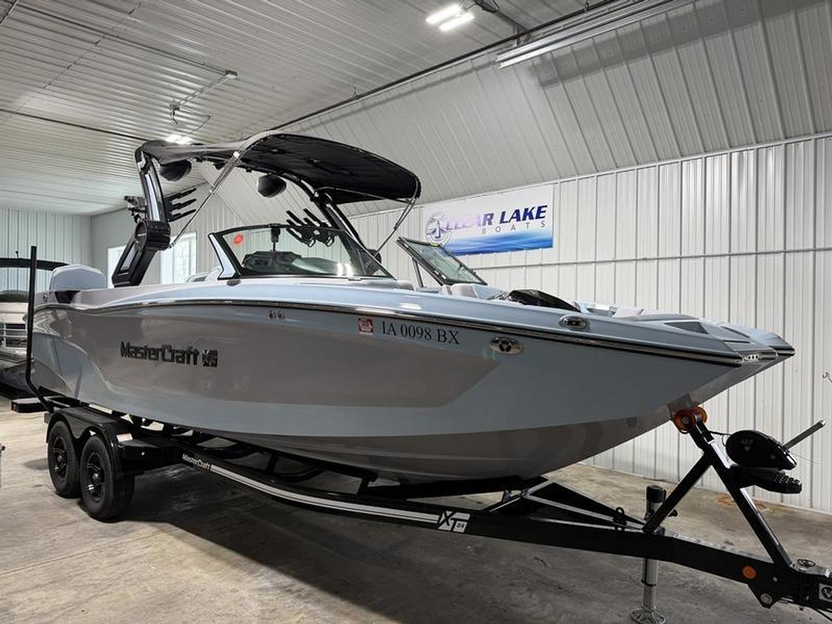 Used 2023 MasterCraft XT24