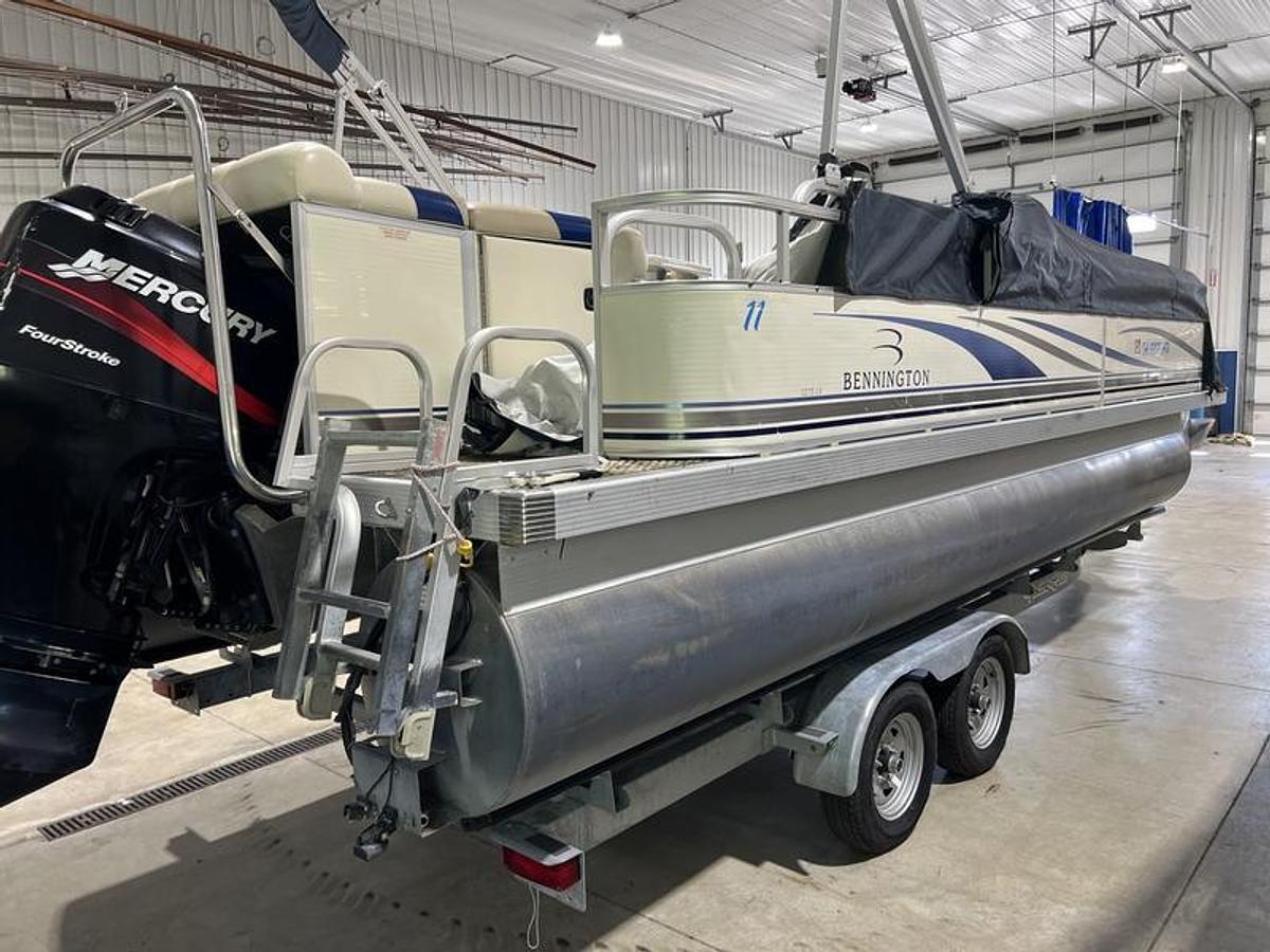 Used 2003 Bennington 2275 LX