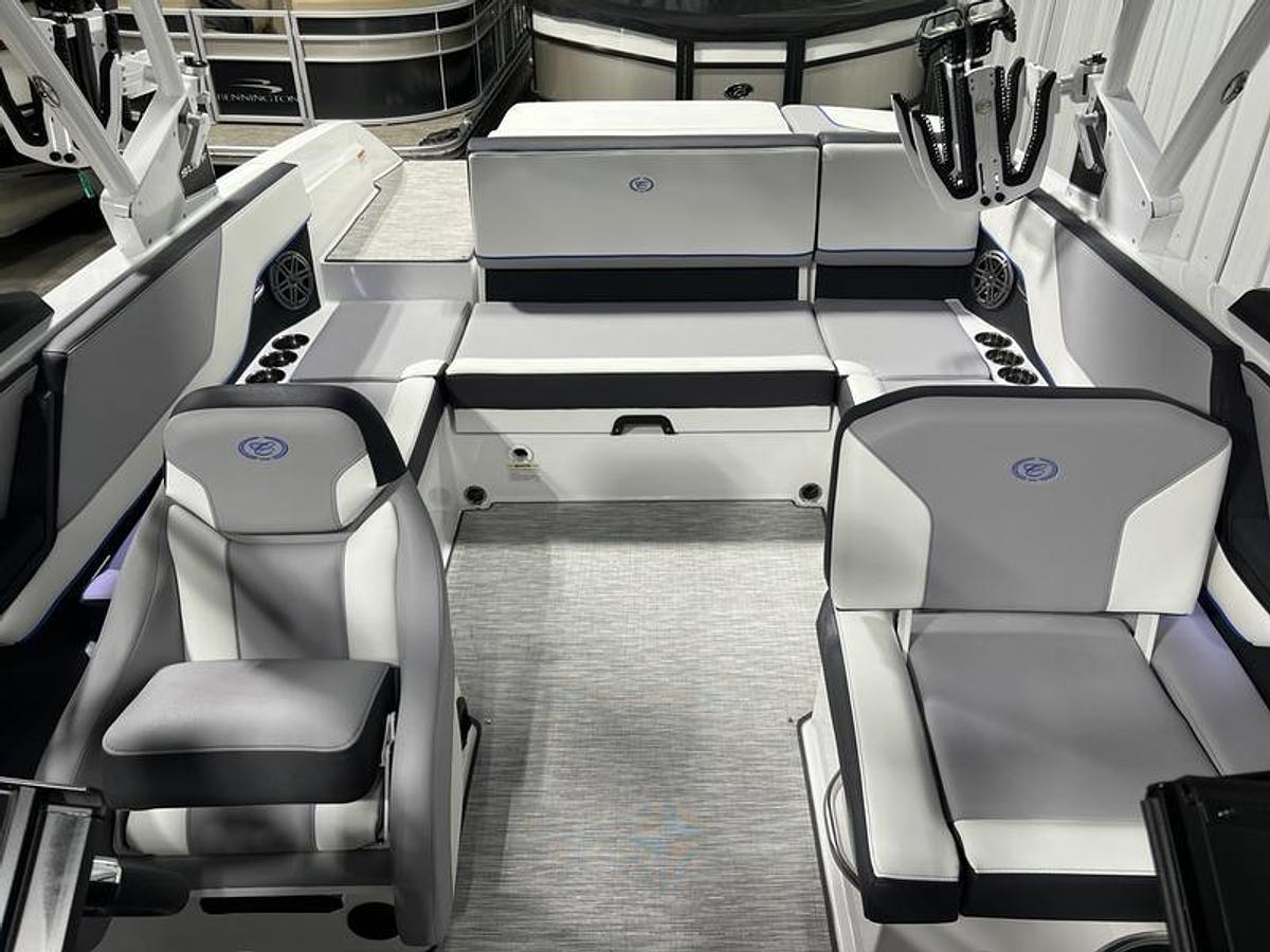 2025 Cobalt Boats CS23 Surf