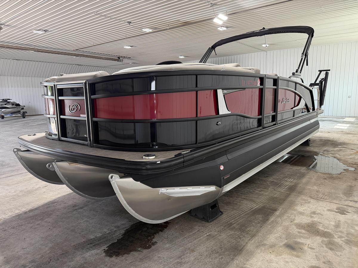 Used 2022 BARLETTA L23UC