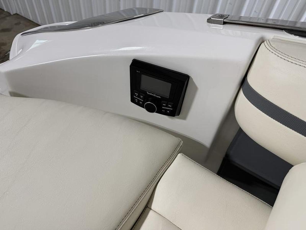 Used 2016 Cobalt Boats R3