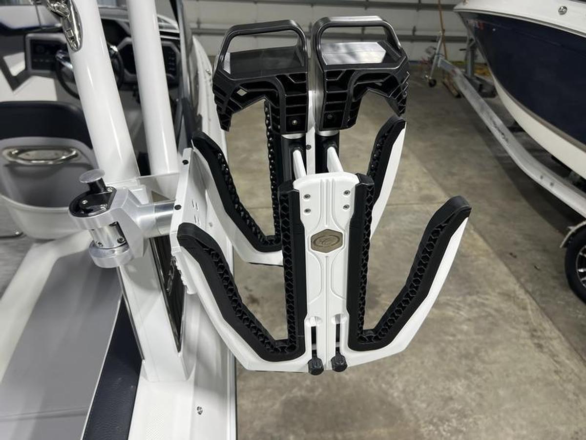 2025 Cobalt Boats CS23 Surf