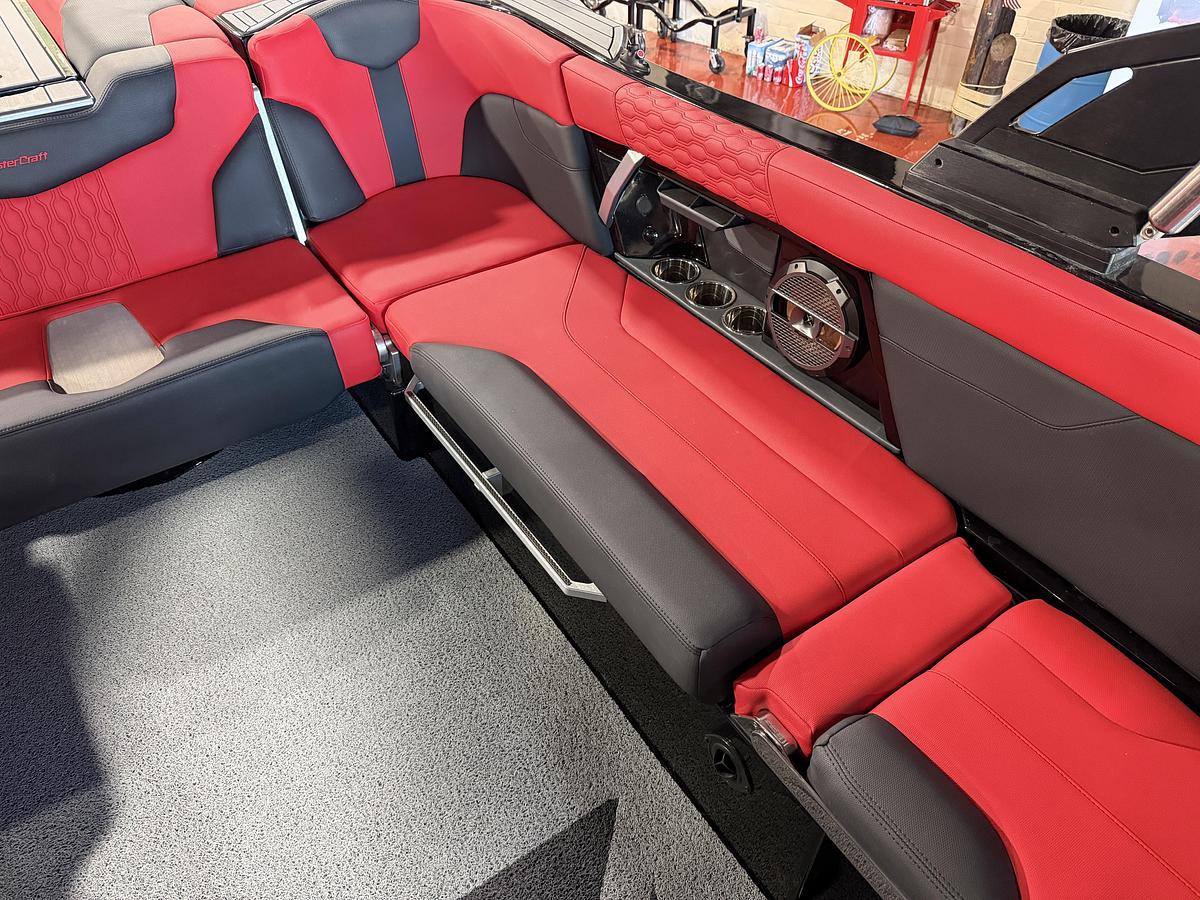 Used 2022 Mastercraft XT24