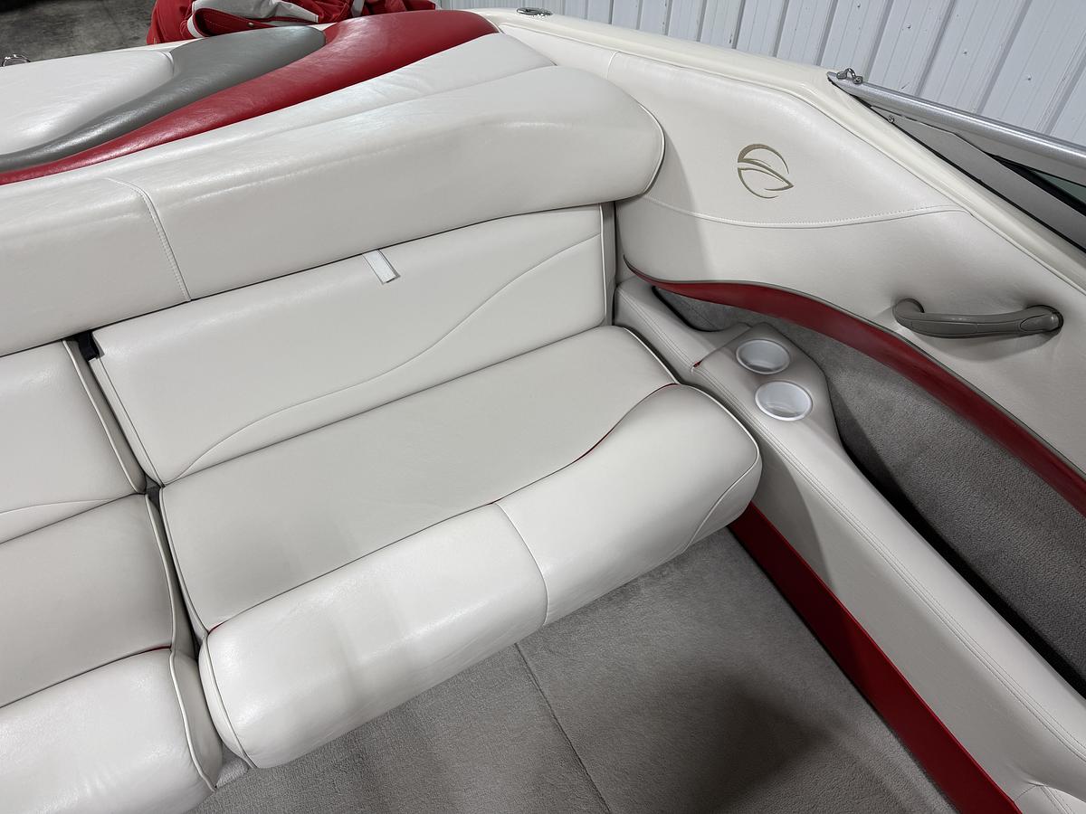 Used 2000 Crownline 202