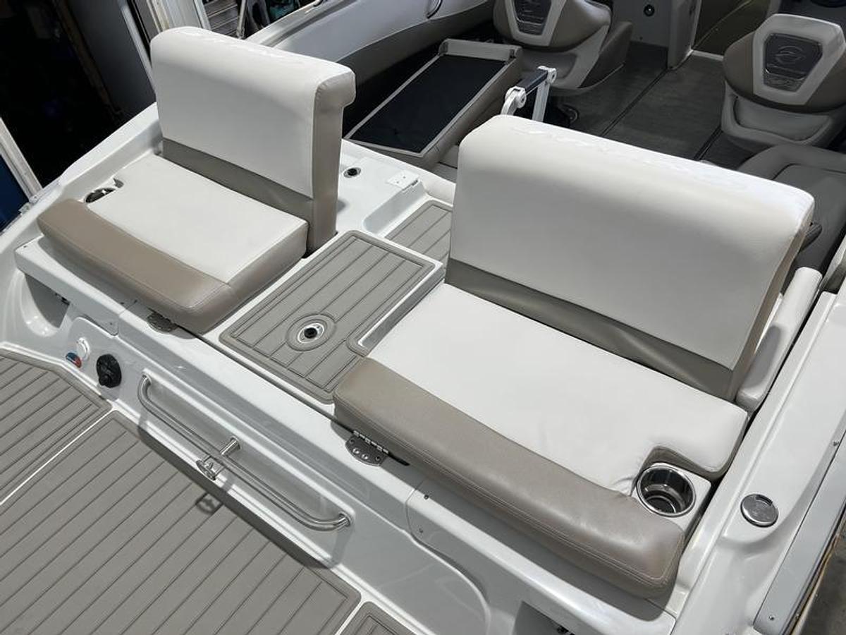 2024 Crownline 240 SS