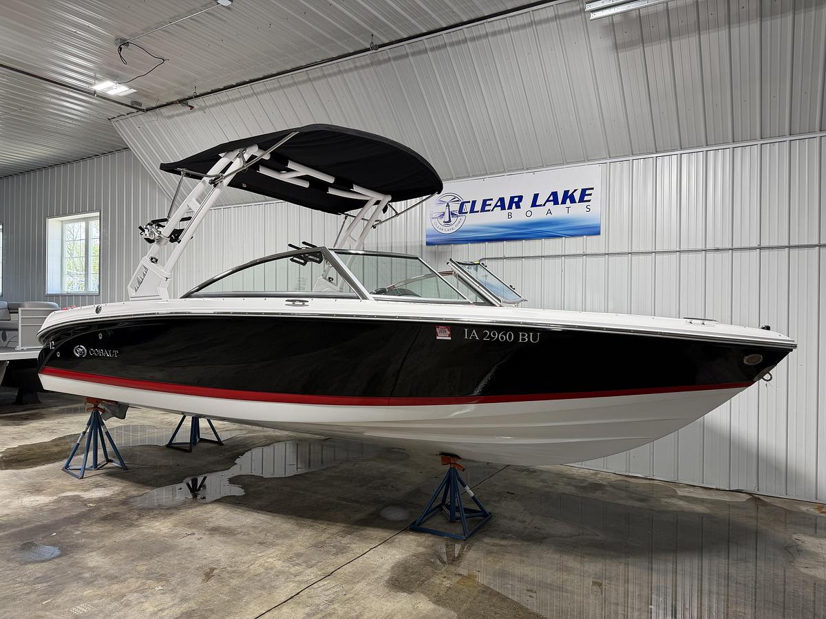 Used 2020 Cobalt Boats 220S BR