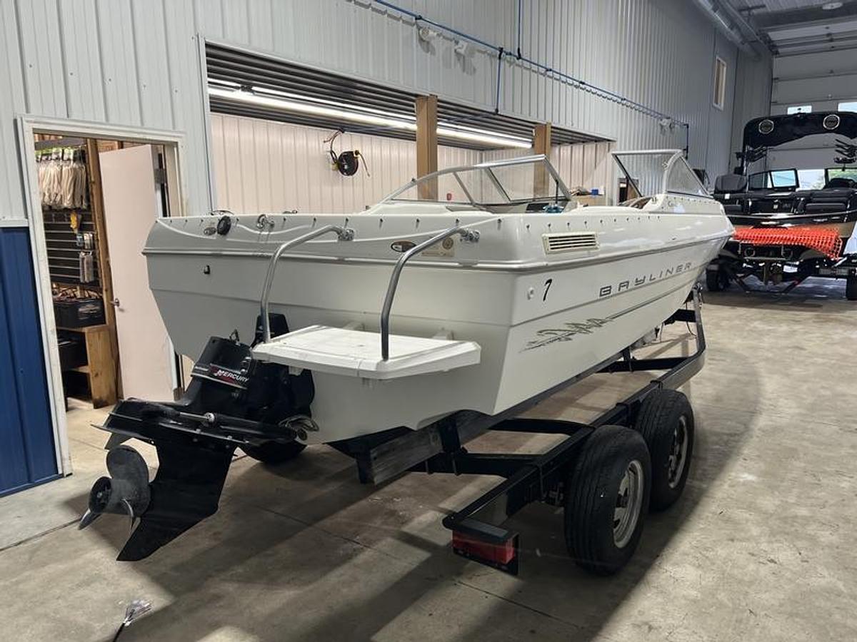 Used 2000 Bayliner 1950 CAPRI