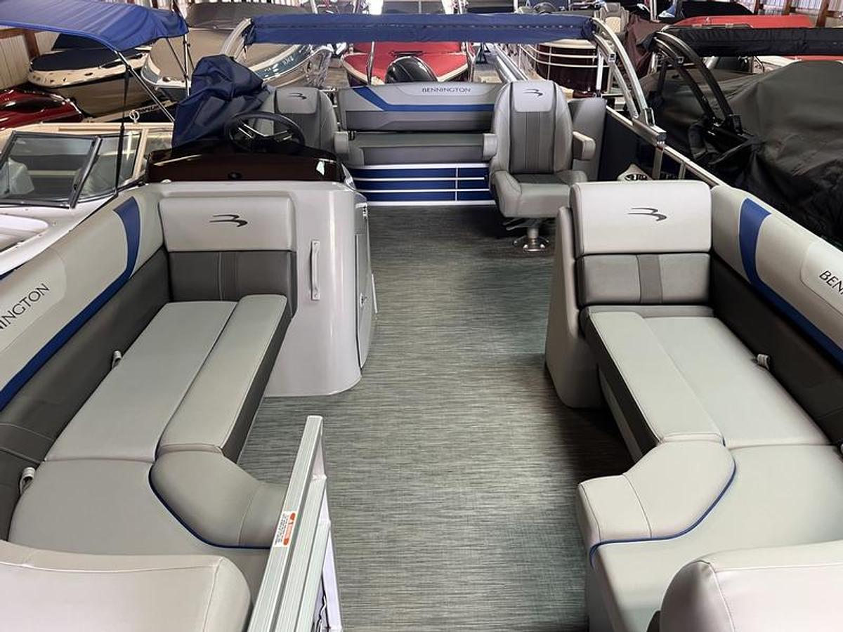 Used 2023 Bennington 22 SXSB
