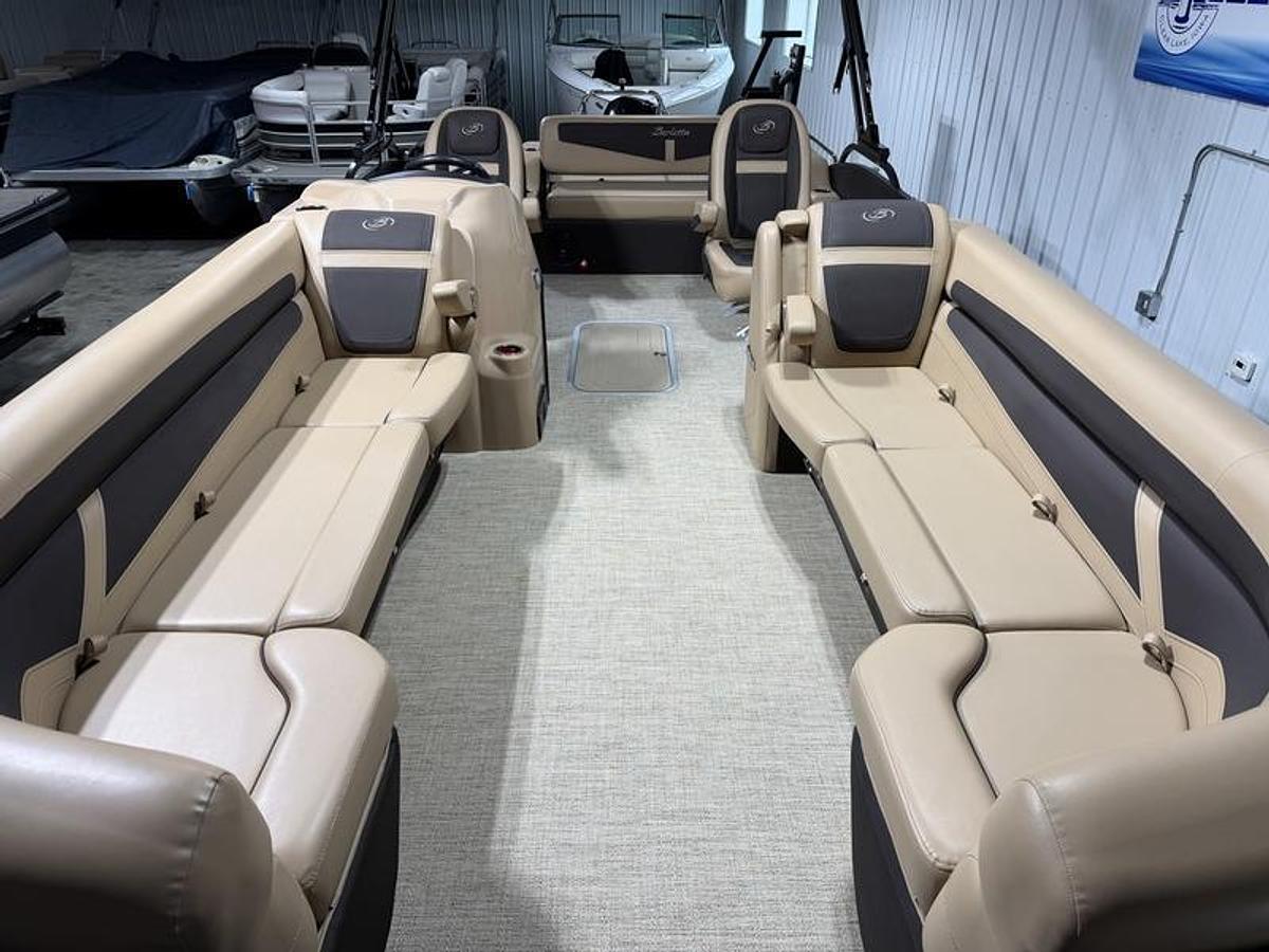 Used 2022 BARLETTA C24UC