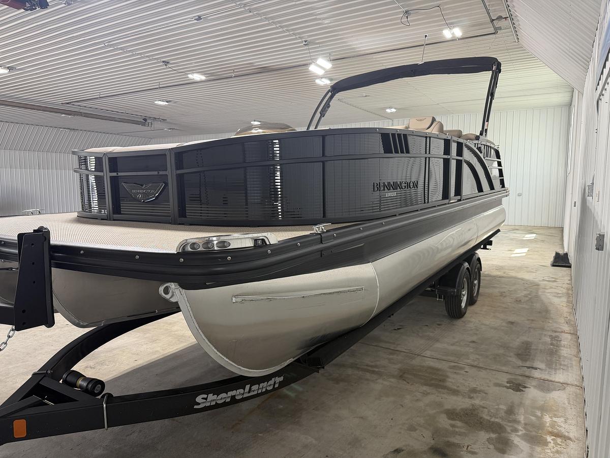 Used 2024 Bennington 23 LTFB