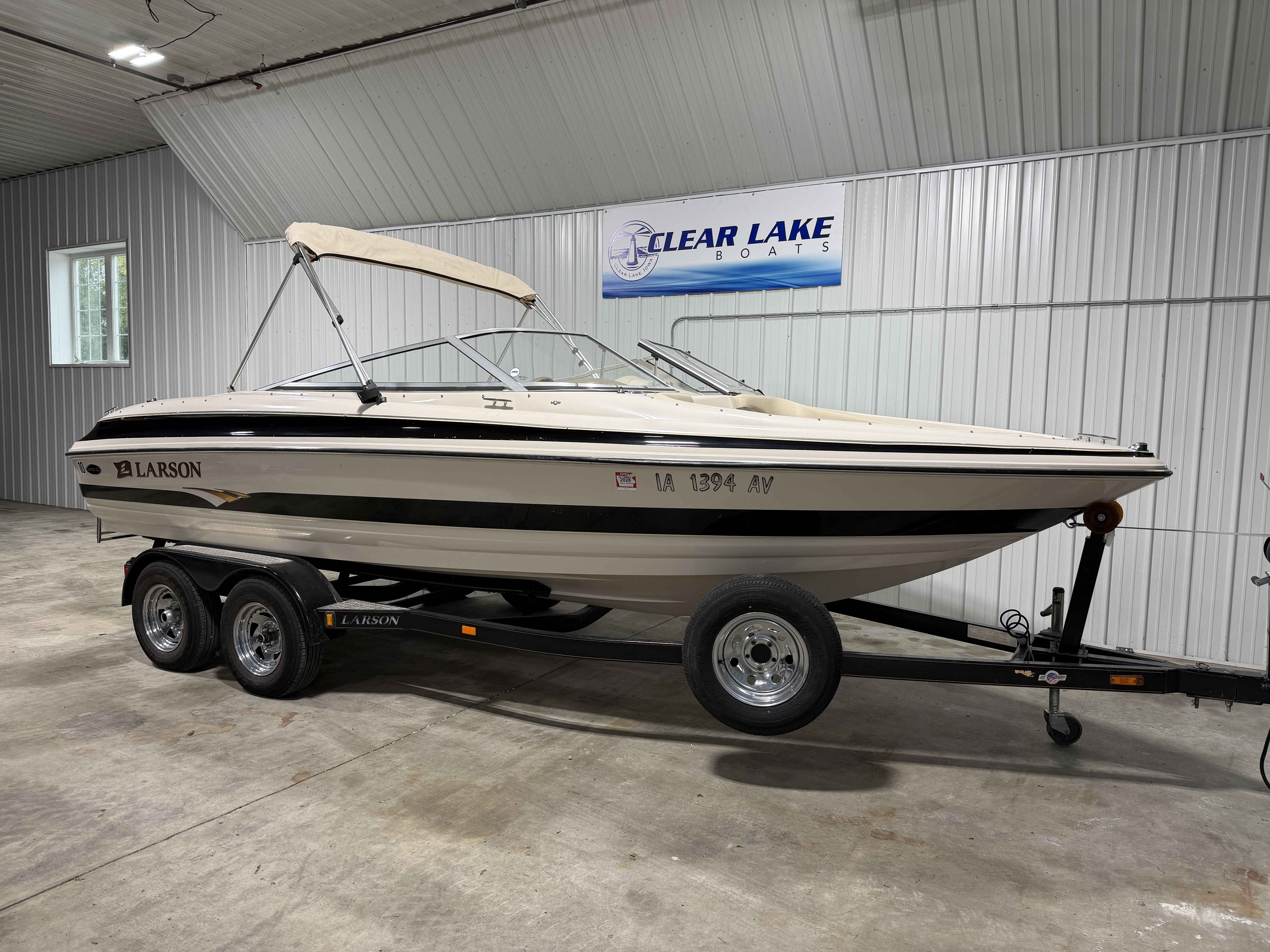 Used 2003 Larson 212 LSI