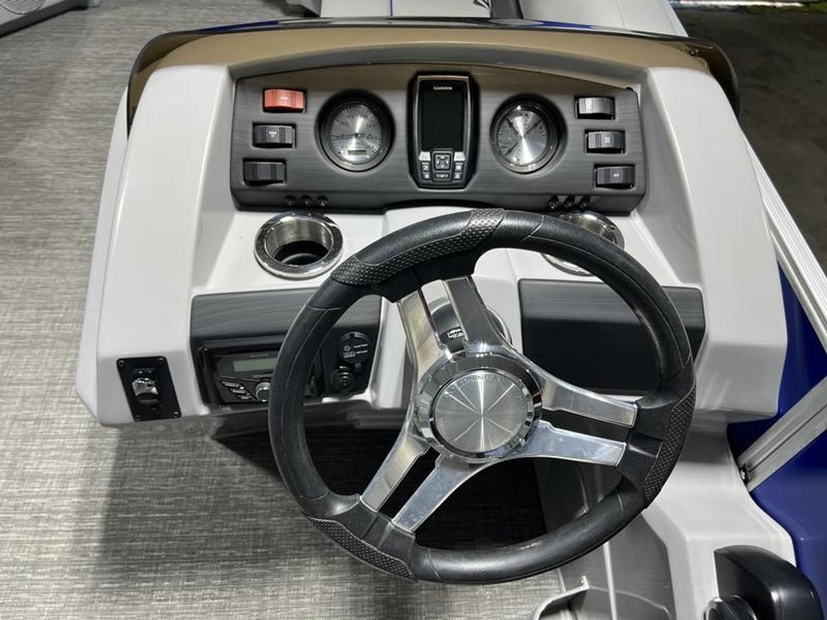 Used 2024 Bennington 23 SXSR