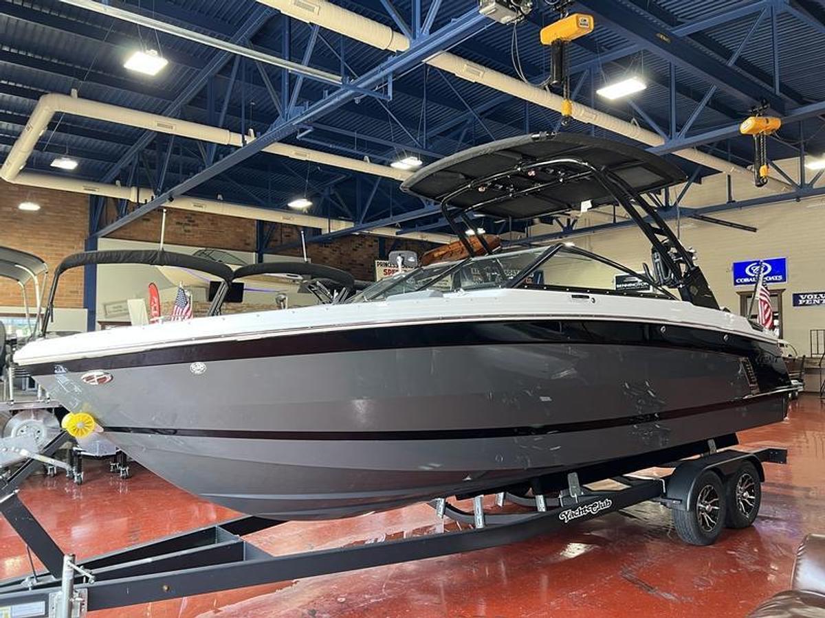 Used 2024 Cobalt Boats R6 Surf
