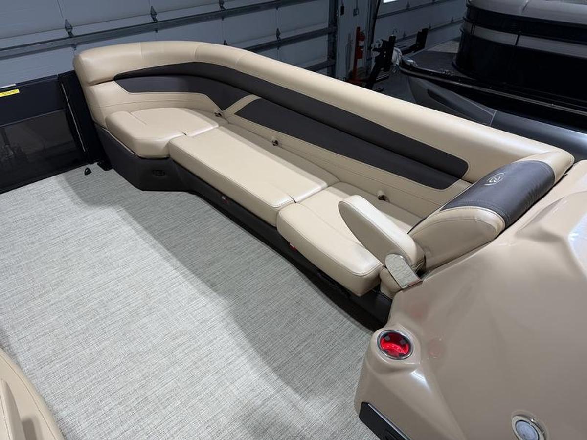 Used 2022 BARLETTA C24UC